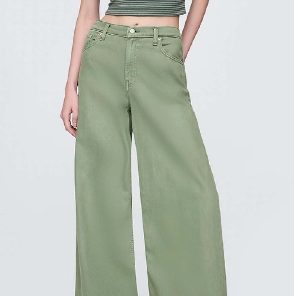 New with tags Gap Wide leg Ultrasoft Jeans Twig green